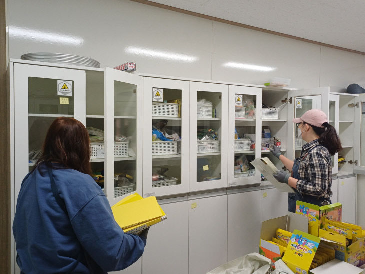 언암초 과학실 정리지원 2