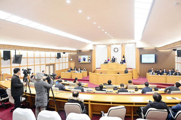 (보도사진)제261회 파주시의회 임시회 개회