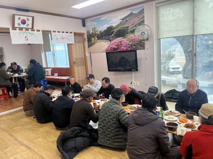 월송동 경로당 방문 사진