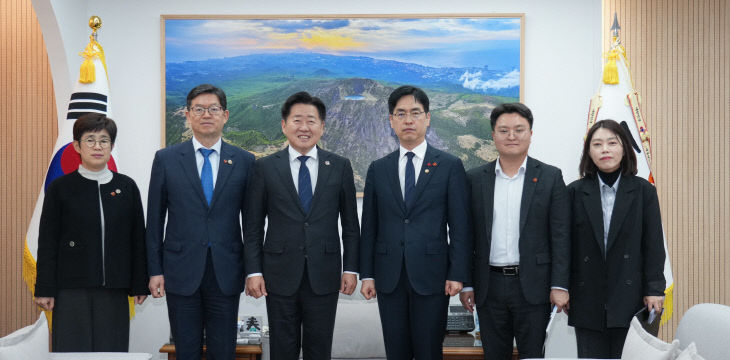 23cbad74-9c7a-4c55-9983-6a7609c357ca