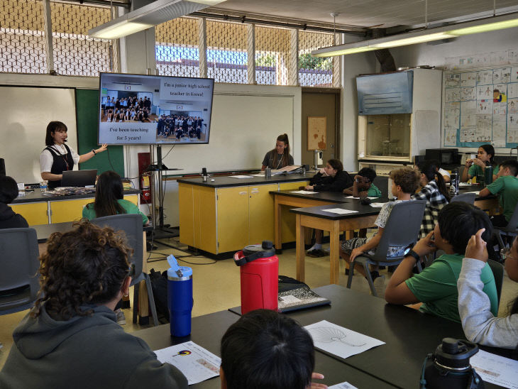 사진자료2(미국 학생들과 수업하며 영어수업 전문가로 성장!)