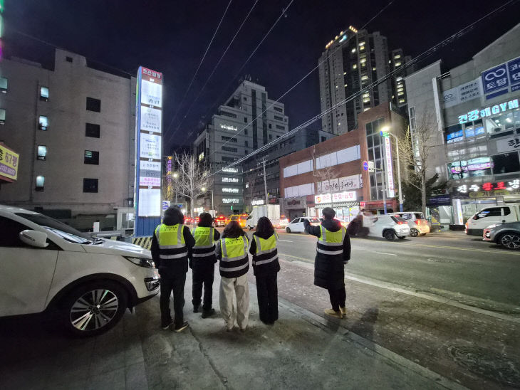 1.23(김해시  도심 떼까마귀 출몰 대응 ‘총력’)2