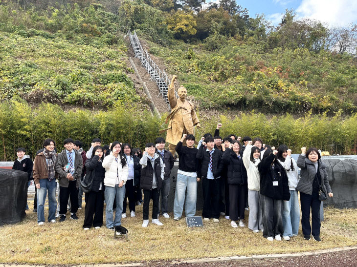 관내 고등학교 학생들이 보성 탐방 현장투어를 하고 있다