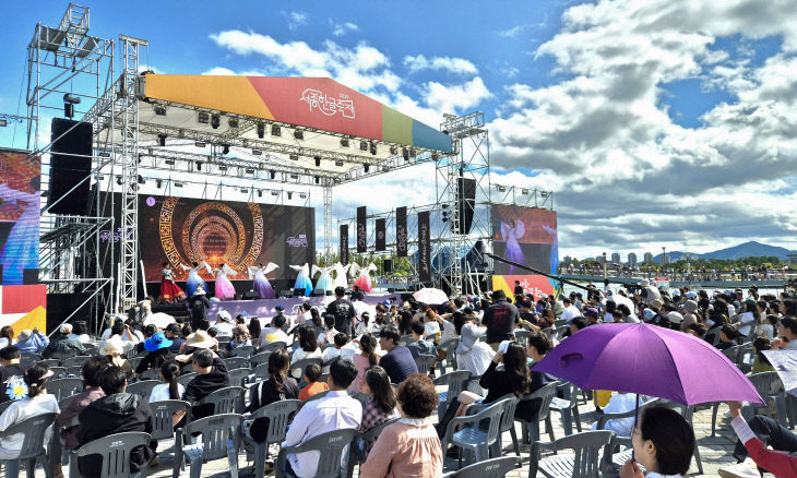 세종한글축제-세종_한복에_한글을_잇다(문화예술과)