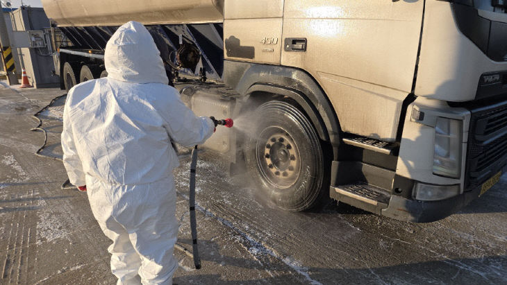 축산과(가금농장 축산차량 소독) (4)
