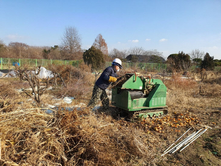 3. 고양시, 봄철 산불 예방 위해 영농부산물 파쇄 지원