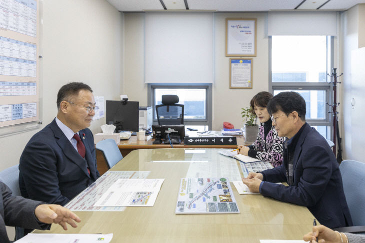 칠곡군 도비 확보를 위한 도청 방문