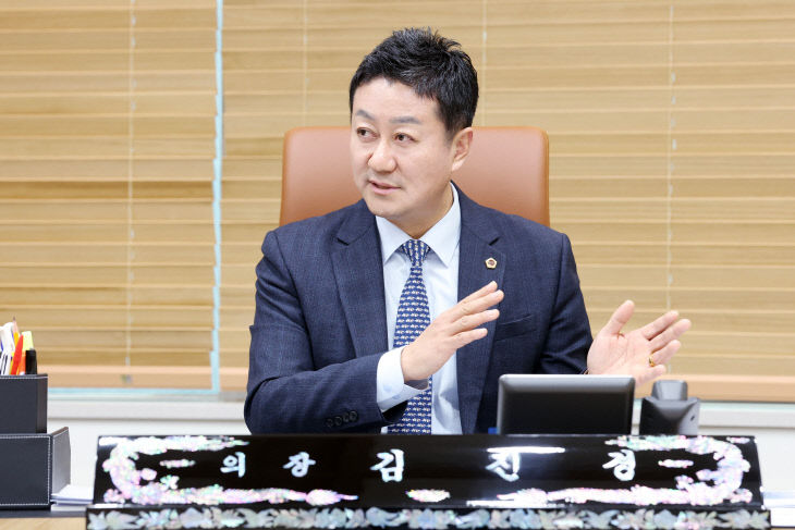 경기도의회 김진경 의장 (서면 인터뷰)