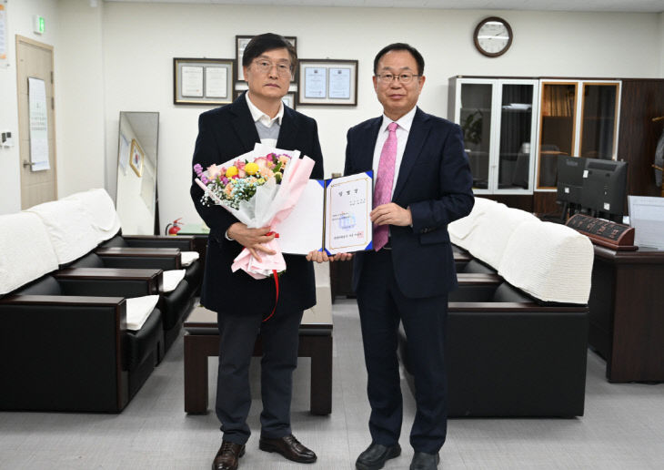 윤명선 제3대 본부장 임명장수여식