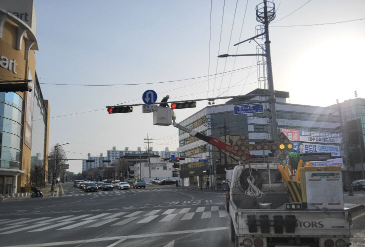 260203 설명절대비 신호등 보수사진 (2)