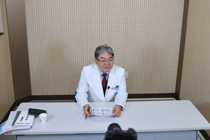 건강 강좌를 진행하는 최병용 단양군보건의료원장(4)