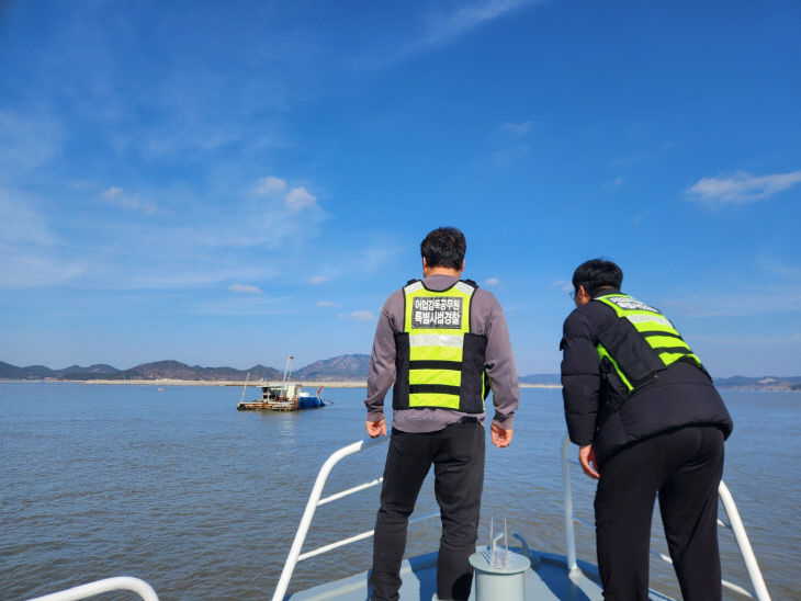 영광군 실뱀장어 불법어업 특별단속 실시)1