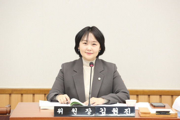 서구의회 김원진 기획행정위원장