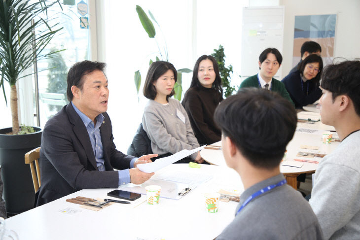 MZ세대 공무원 마음 잡는 ‘소통 행정’ (2)