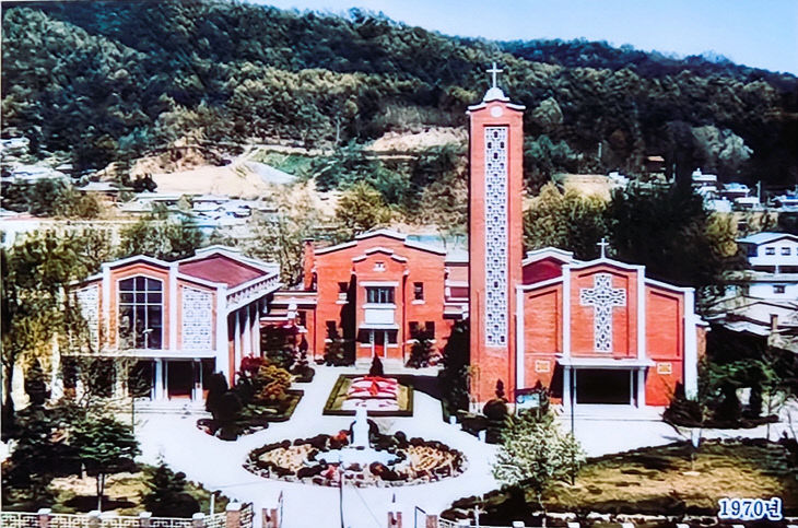 청주 수동성당 옛 사진(1970년)