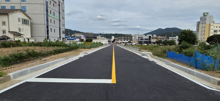 지난해 완공한 금왕읍 2-88 도로 사진.(음성군 제공)