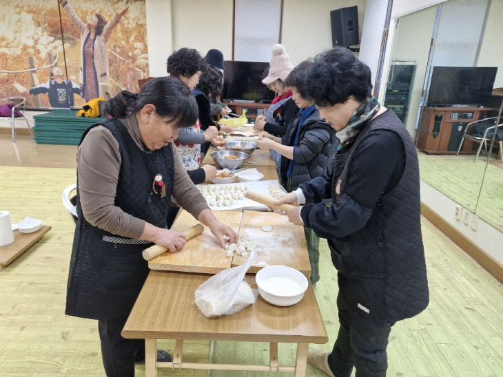 보도 3) 가곡면 떡만둣국 나눔봉사