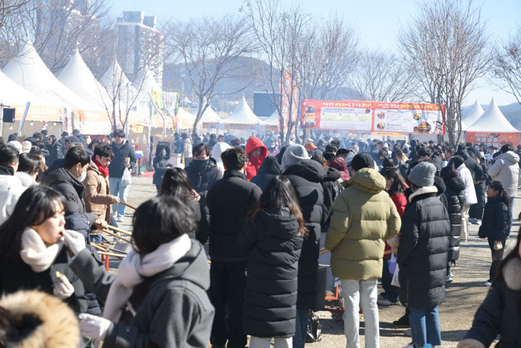 2026 겨울공주 군밤축제 및 밤산업 박람회 사진  (3)
