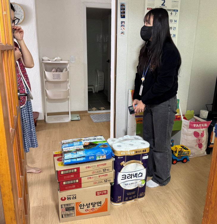 260209. 설명절 전 가정폭력 피해자 가정방문 생필품 전달