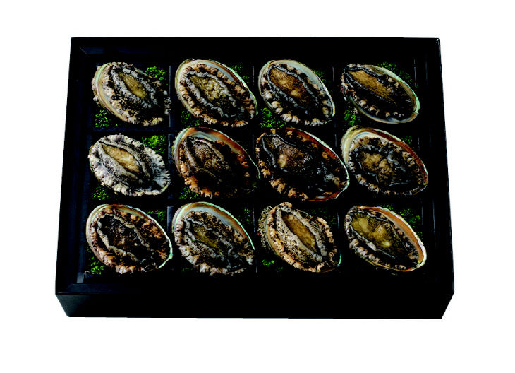 사진2. 자연산 전복세트 진(70만 원)