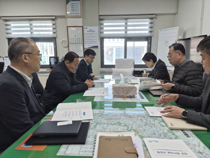 2_장기봉 음성군 부군수, 주요 현안사업 건의 위해 충북도 방문
