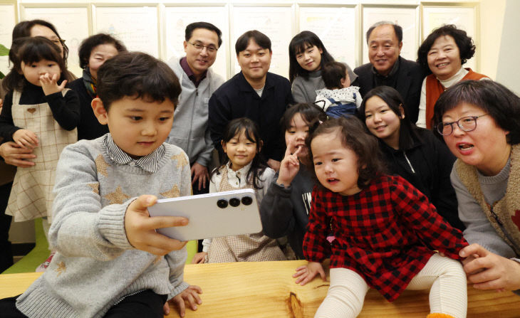 20260210-신인동 7남매 가족과 간담회1