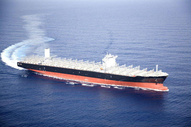 HJ중공업이 건조한 동급 컨테이너선