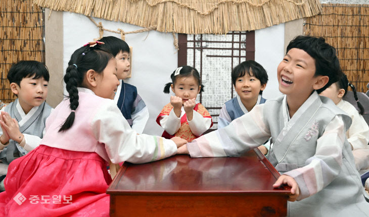 20260212-팔씨름대회1