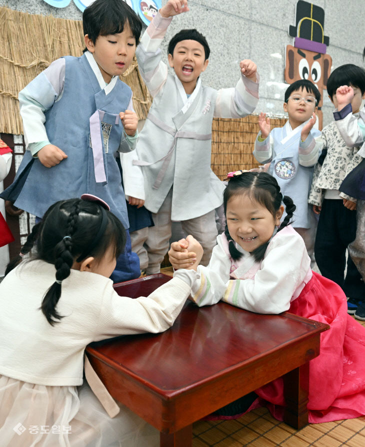 20260212-팔씨름대회2