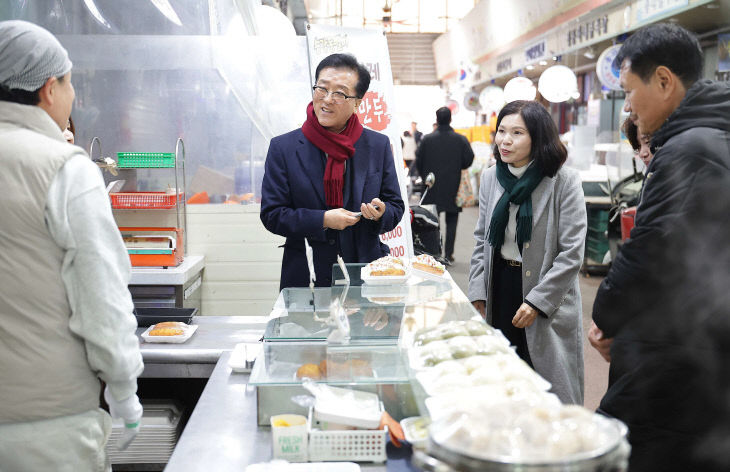 (추가) 2026.02.12(대전시의회 전통시장 장보기 행사)-1