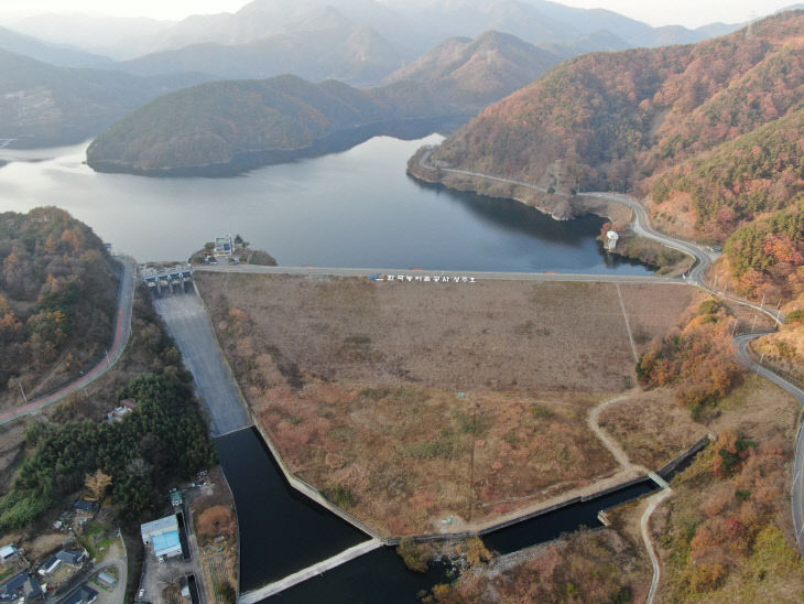 경북 성주저수지 전경