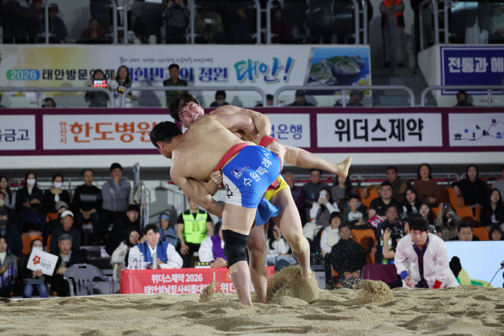 설날장사씨름대회 금강급 (2)