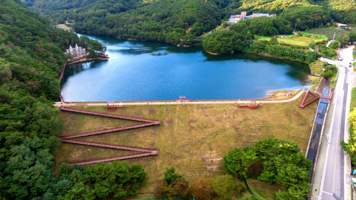 비룡담저수지 의림지 한방치유숲길