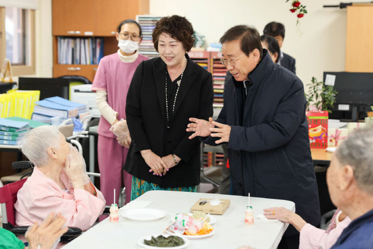 보도 1) 행복한 어르신들(1)