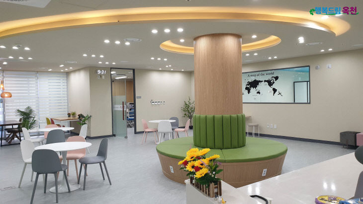 사진1)틴하우스 내부전경