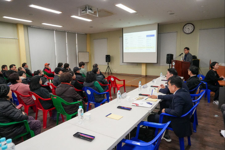 서천군이 개최한 서천특화시장 재건축사업 상인설명회