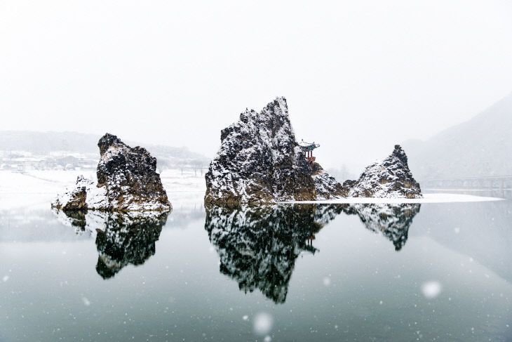 보도 2) 도담삼봉 설경