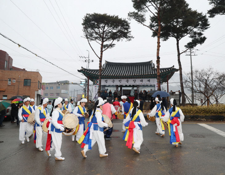 1. 범군민중앙대제 및 민속놀이 한마당 (1)