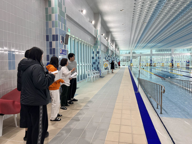 1.예산 1100년 기념관 수영장 직원 안전·친절교육 실시 모습2