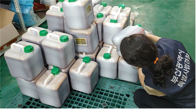 소스류 등 식자재 창고 점검 현장