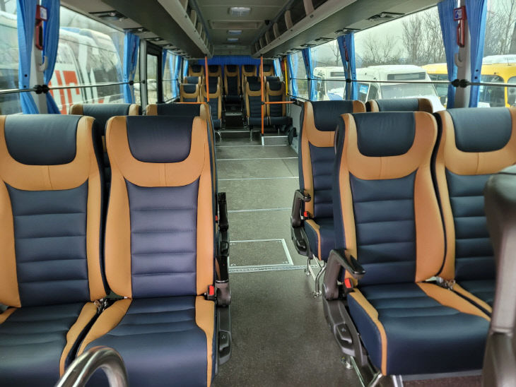 6-2. 동행버스 내부 사진