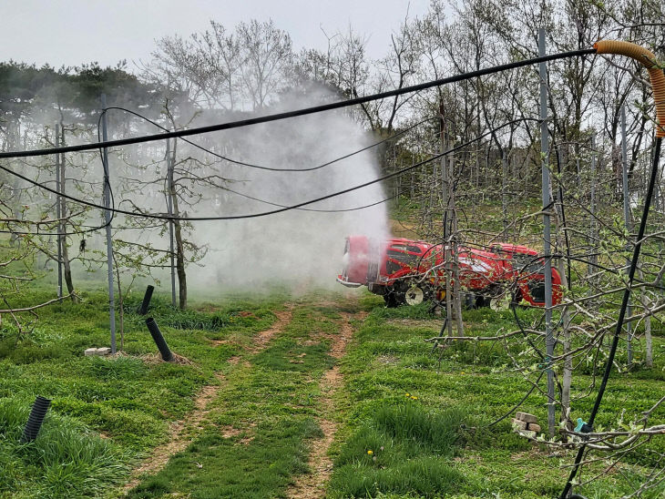 사본 - (사진4)약제살포사진2