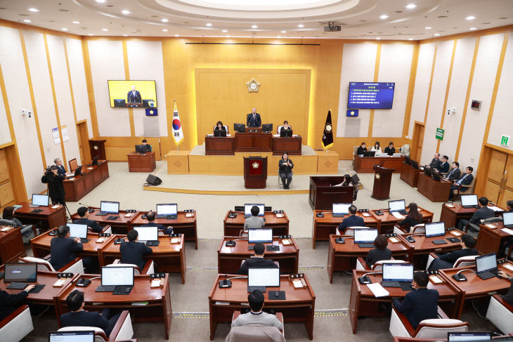 자료사진(2026.3.9. 충주시의회 회의, 이제 유튜브로 본다)_본