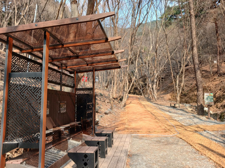 5.향천사 황톳길 전경 (1)