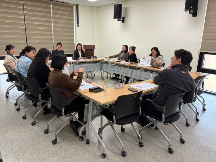 11.물품가격결정위원회 회의 모습 (1)