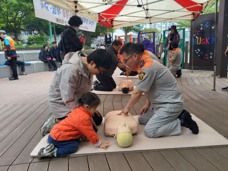 사진설명1=2025년 시민대상 심폐소생술 체험 전경