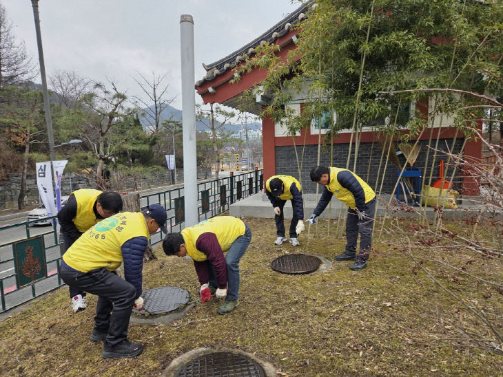 해빙기 방역활동 사진 (1)