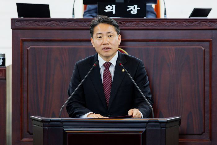 5.임채덕 의원 5분발언 모습