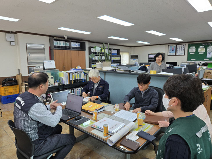 3.17 김해시 정례브리핑 보도자료(시민안전국설팅 사진)