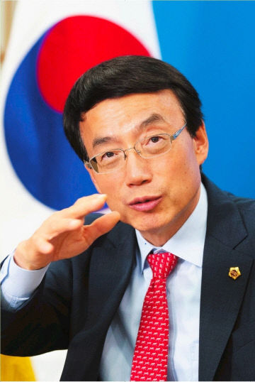 직접날인으로 선거신뢰 회복 도입해야